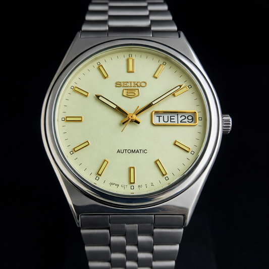 Vintage 1999 Original Seiko 5 Automatic 7S26-3040 lume Face 21 Jewels Day-Date Japanese Men's Wrist Watch S20