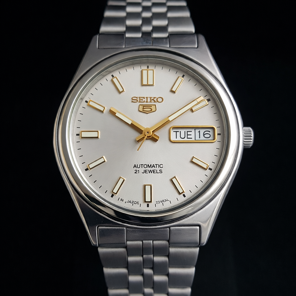 Vintage 1998 Original Seiko 5 Automatic 7S26-8049 Grey Face 21 Jewels Day-Date Japanese Men's Wrist Watch S24