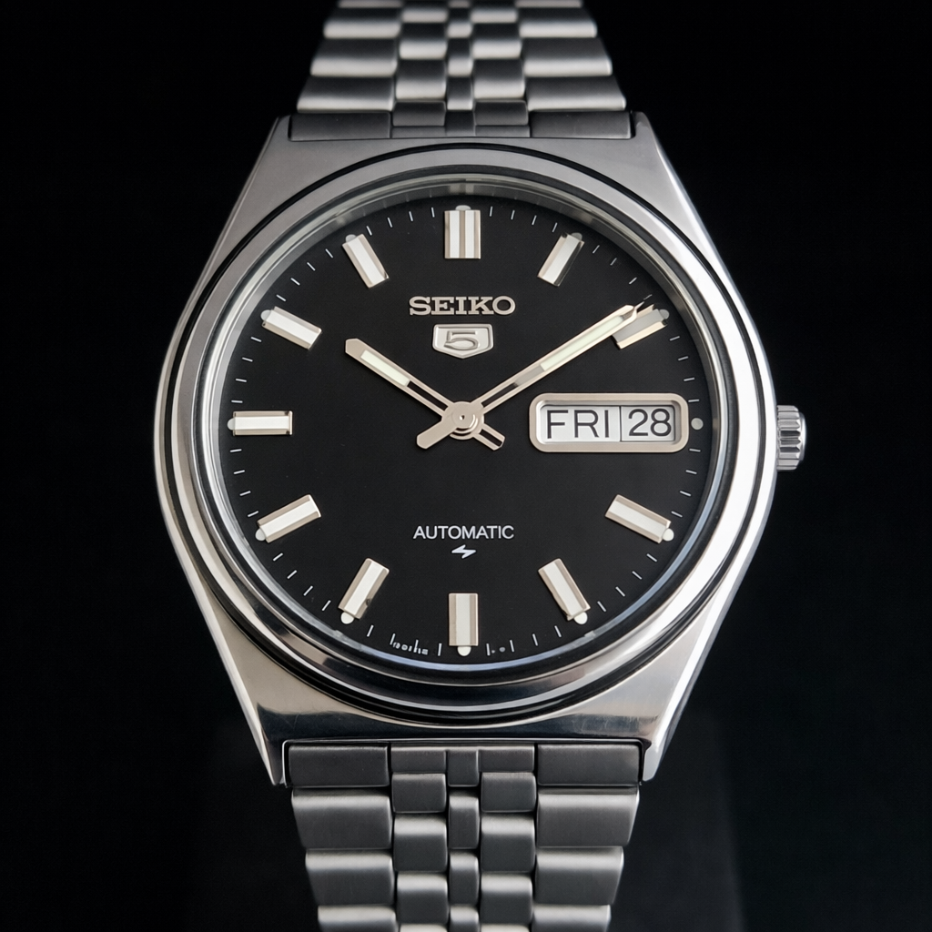 Vintage 1982 Original Seiko 5 Automatic 6309-8820 Black Face 17 Jewels Day-Date Japanese Men's Wrist Watch S58