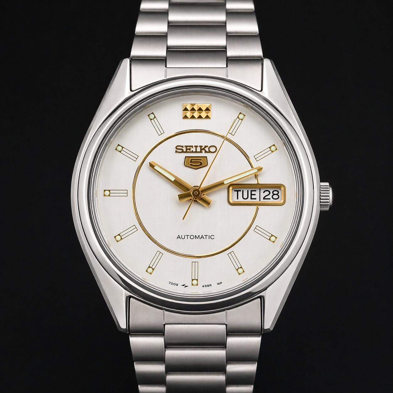 Vintage 1982 Original Seiko 5 Automatic 7009-318D White Face 17 Jewels Day-Date Japanese Men's Wrist Watch S78