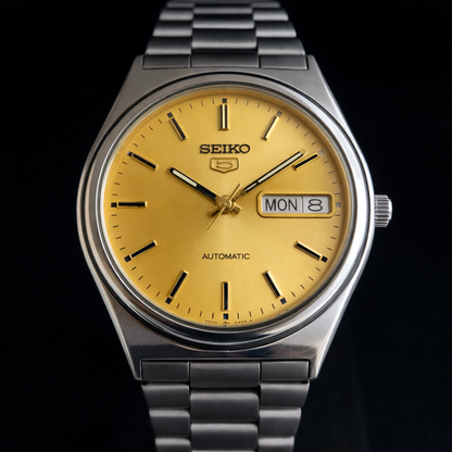 Vintage 1985 Original Seiko 5 Automatic 7009-3101 Golden Face 17 Jewels Day-Date Japanese Men's Wrist Watch S23