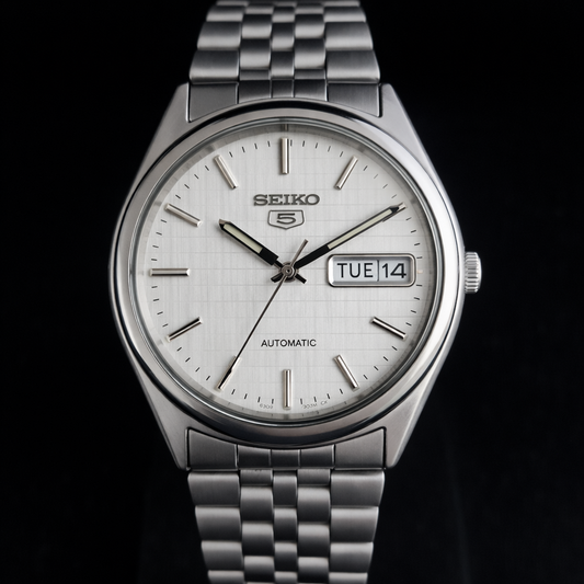 Vintage 1976 Original Seiko 5 Automatic 6309-6240 White Face 17 Jewels Day-Date Japanese Men's Wrist Watch S42