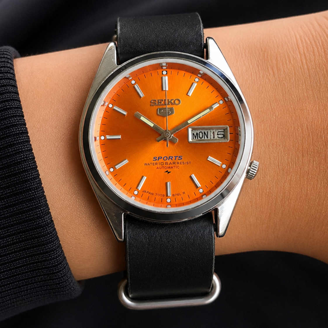 Vintage Mod Seiko 5 Automatic 17 Jewels Cal. 7009 Orange Face Black Nato Leather Band Day-Date Men's Wrist Watch SK