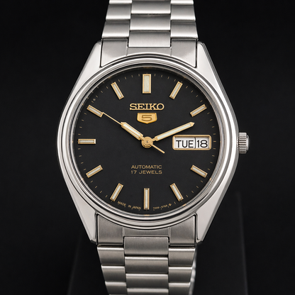 Vintage 1977 Original Seiko 5 Automatic 6309-6240 Black Face 17 Jewels Day-Date Japanese Men's Wrist Watch S83