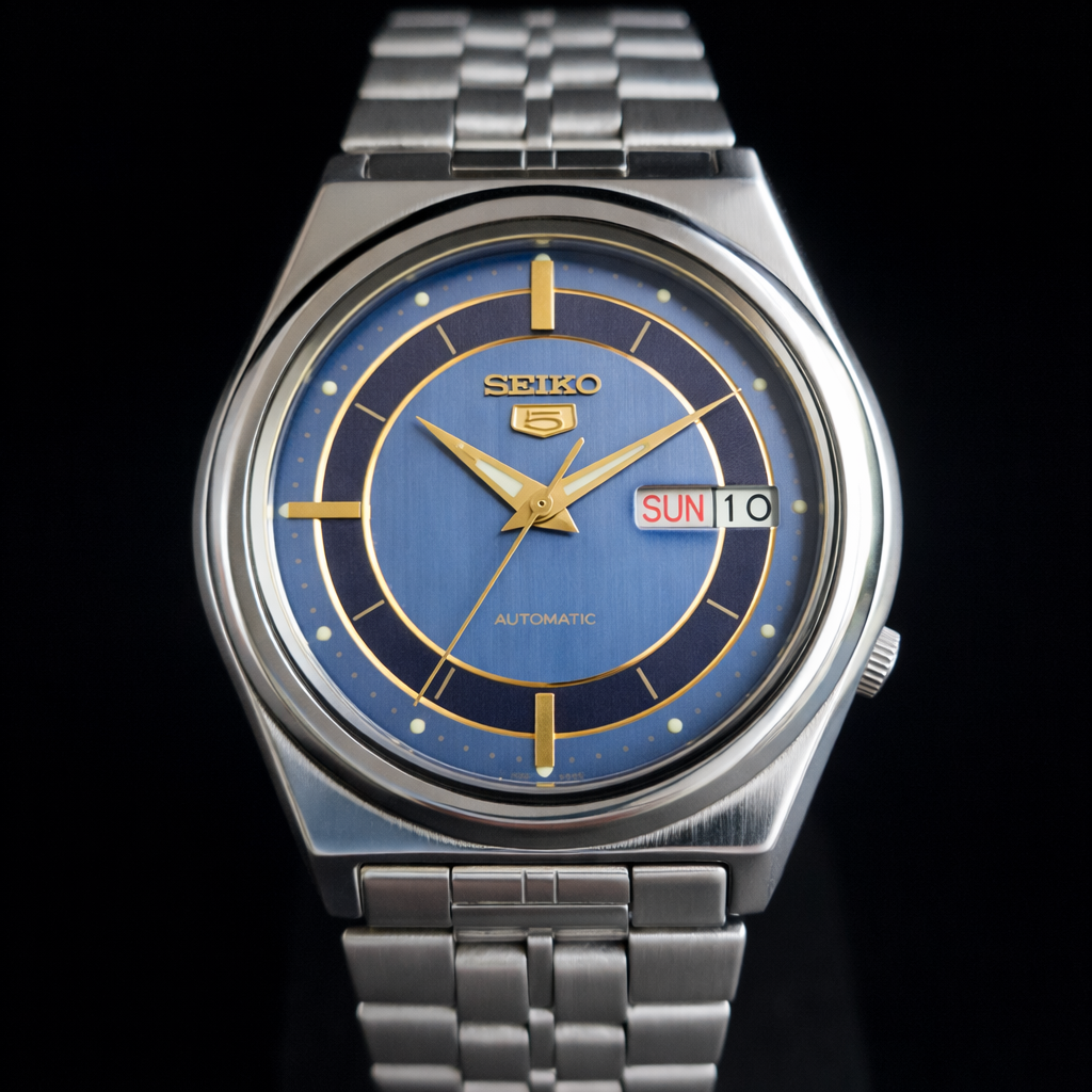 Vintage 1981 Original Seiko 5 Automatic 7009-877A Blue Face 17 Jewels Day-Date Japanese Men's Wrist Watch S34