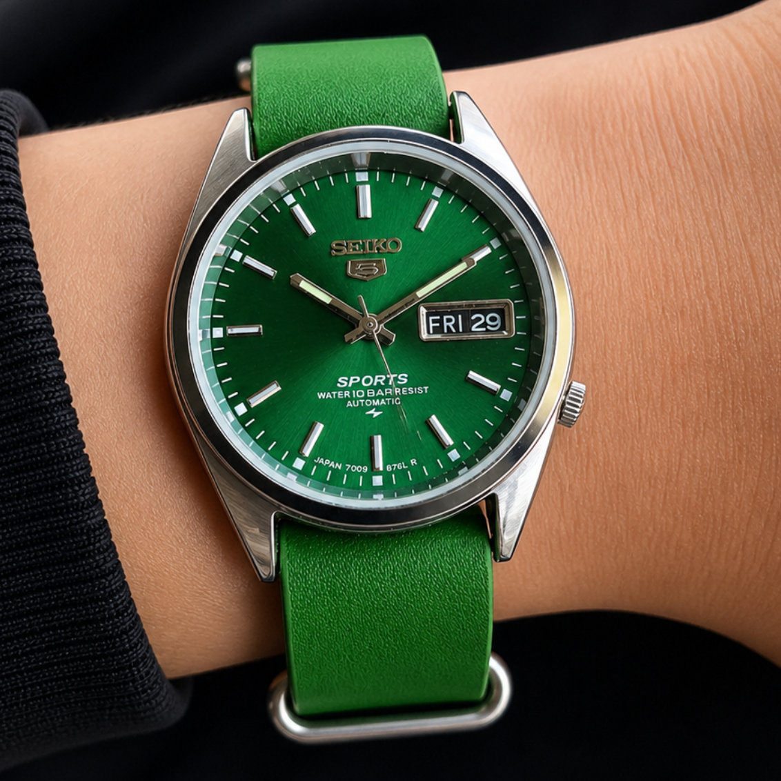 Vintage Mod Seiko 5 Automatic 17 Jewels Cal. 7009 Green Face Green Nato Leather Band Day-Date Men's Wrist Watch SK