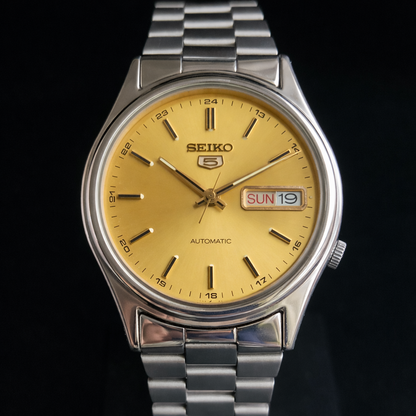 Vintage 1984 Original Seiko 5 Automatic 7009-3101 Gold Face 17 Jewels Day-Date Japanese Men's Wrist Watch S25