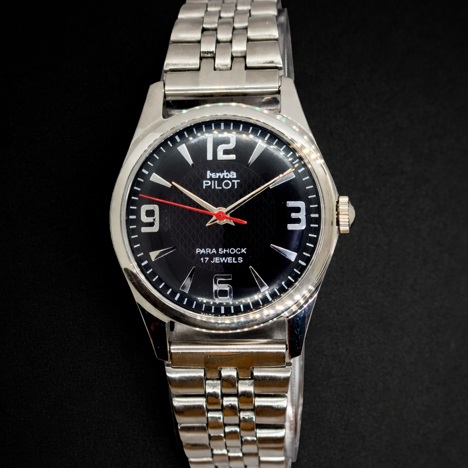 Vintage HMT Pilot Hand Winding 17 Jewels Black Face Jubilee Bracelet Men's Wrist Watch F53