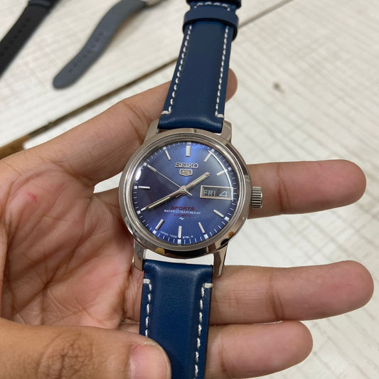 Vintage Seiko 5 Automatic Blue Face Cal. 6309 Men's Wrist Watch Serviced.