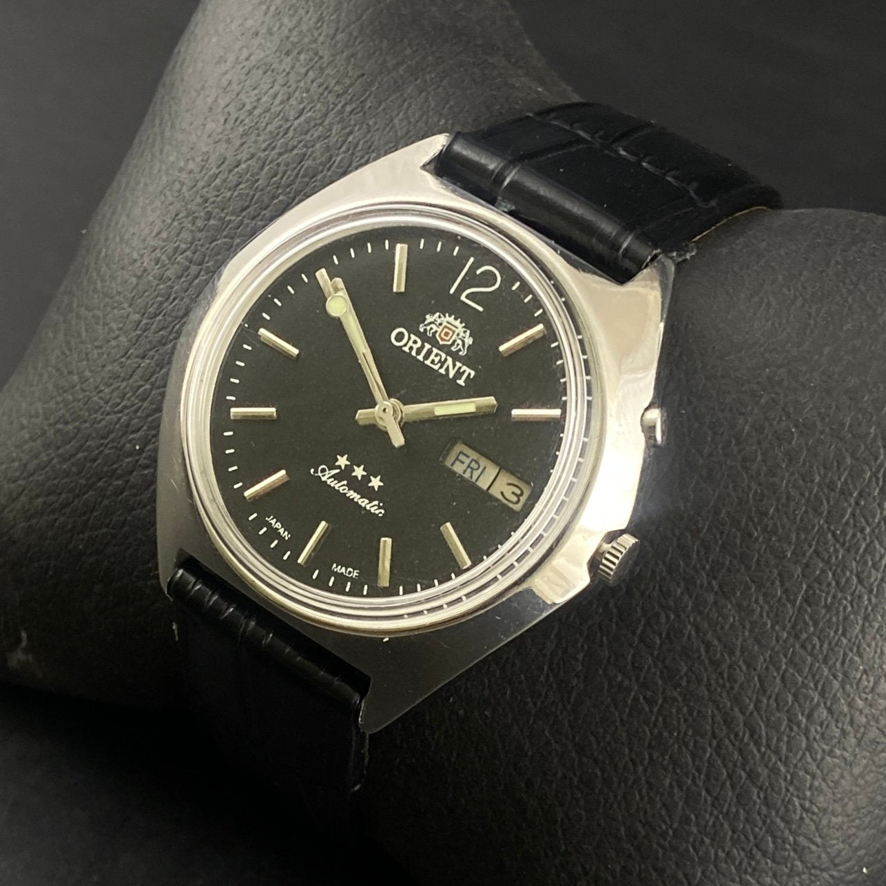 Vintage Orient Black Face Automatic 21 Jewels Men,s Wrist Watch