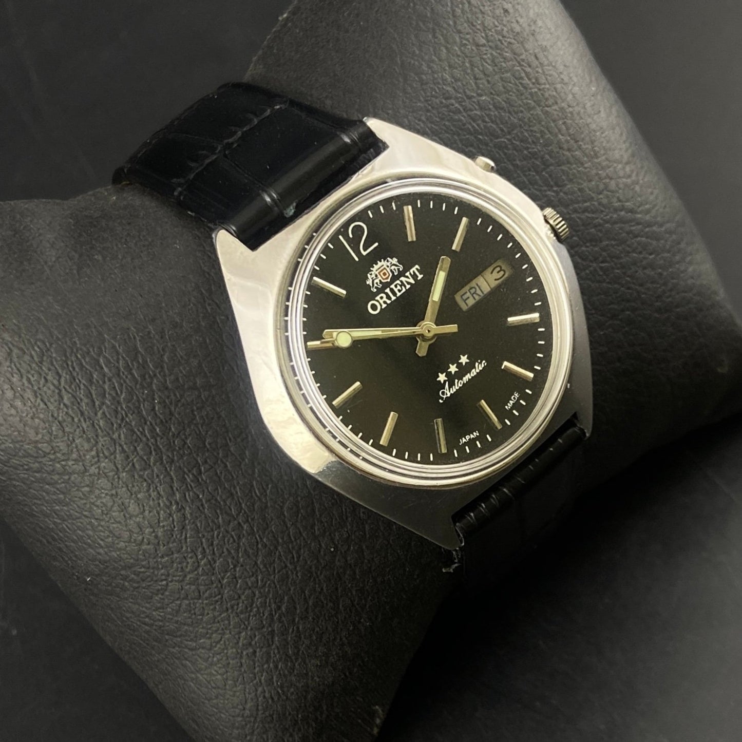 Vintage Orient Black Face Automatic 21 Jewels Men,s Wrist Watch