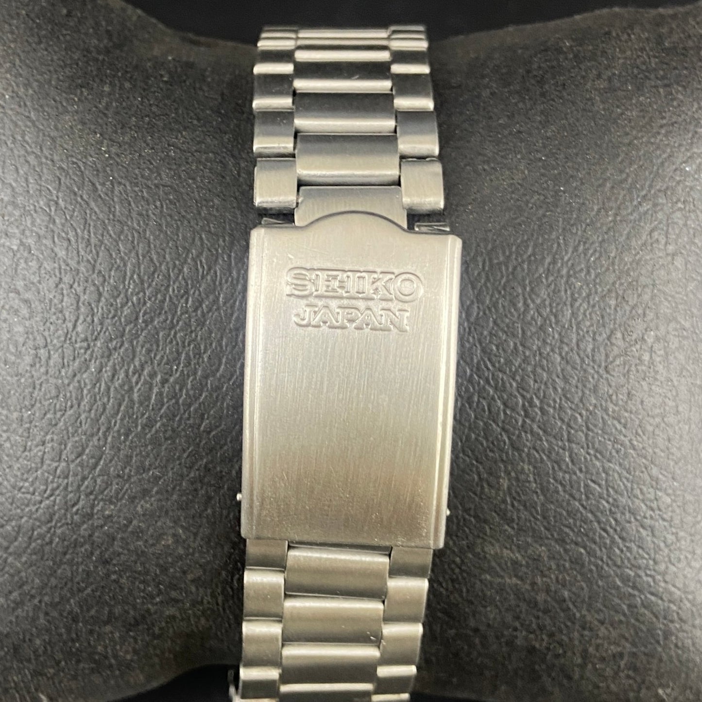 Vintage Original Seiko 5 Automatic Gold Face Cal. 7009 Men's Wrist Watch Serviced.
