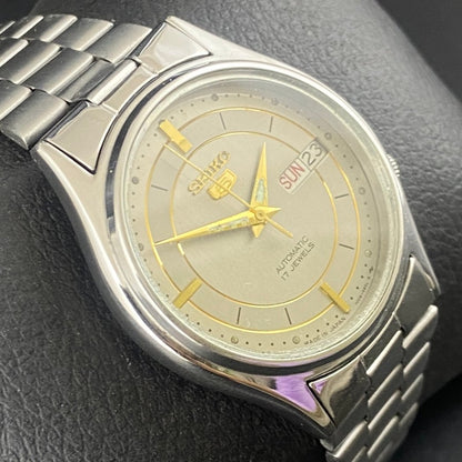 Vintage Original Seiko 5 Automatic Gray Face Cal. 7009 Men's Wrist Watch Serviced.