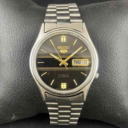 Vintage Original Seiko 5 Automatic Black Face Cal. 7009 Men's Wrist Watch Serviced.
