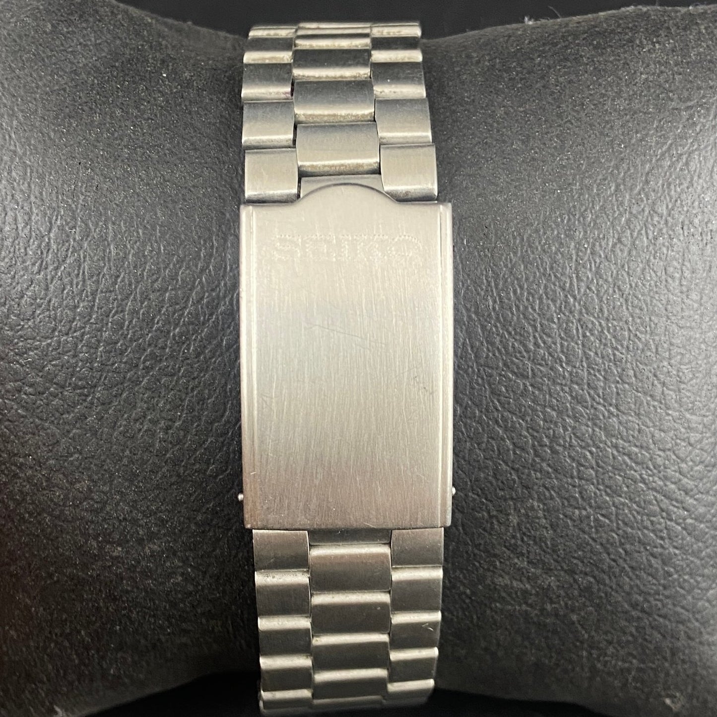 Vintage Original Seiko 5 Automatic Black Face Cal. 7009 Men's Wrist Watch Serviced.