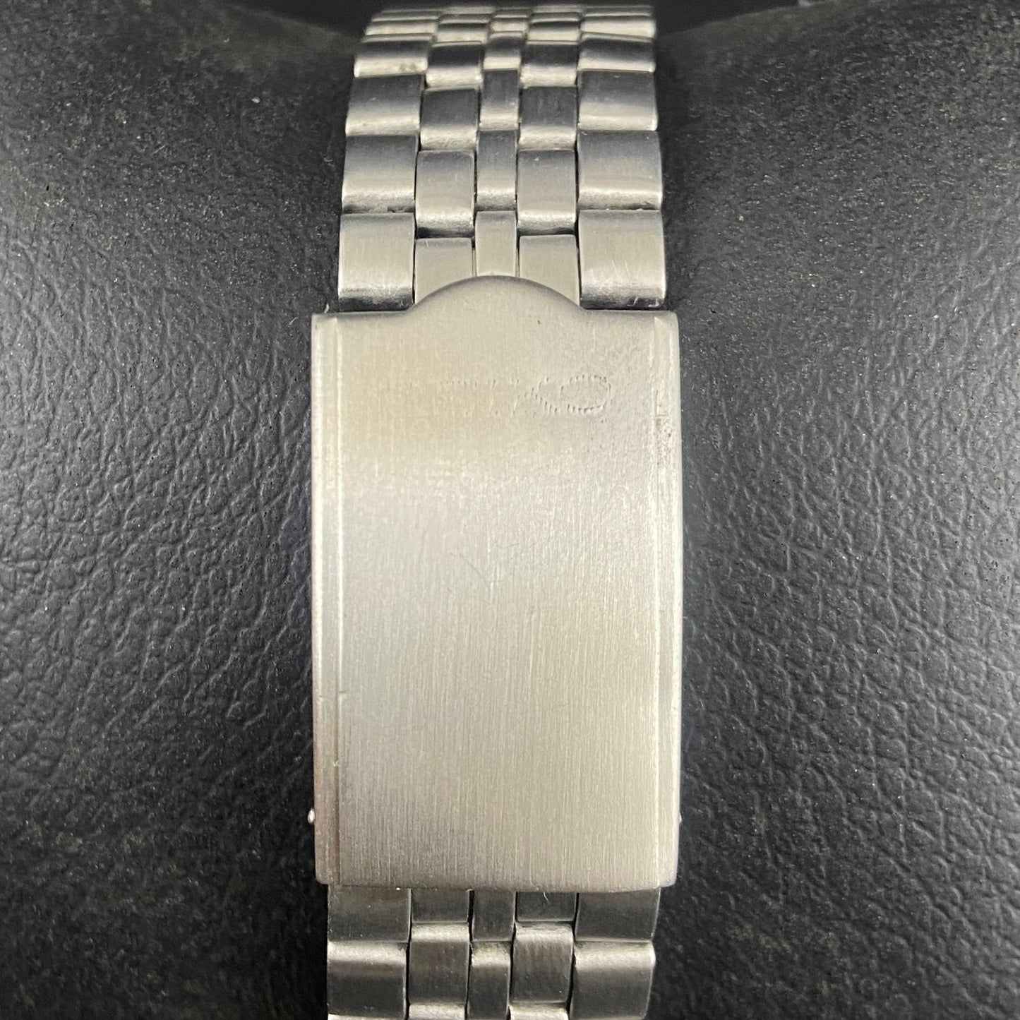 Vintage Original Seiko 5 Automatic White Face Cal. 7009 Men's Wrist Watch Serviced.
