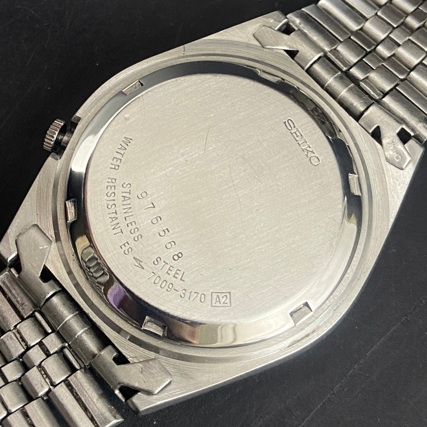 Vintage Original Seiko 5 Automatic White Face Cal. 7009 Men's Wrist Watch Serviced.