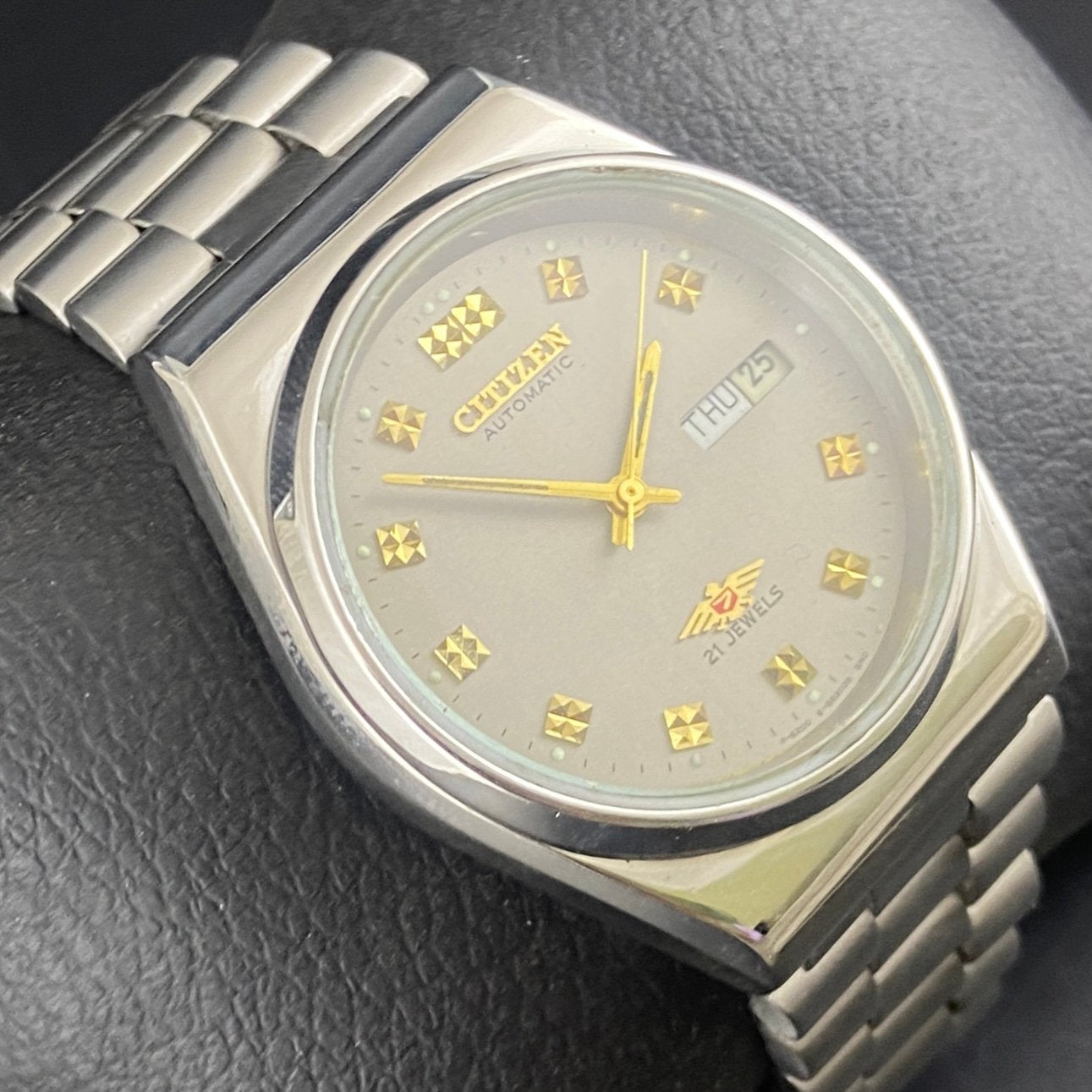 Vintage Original Citizen Gray face Cal. 8200 Automatic 21 Jewels Men,s Wrist Watch