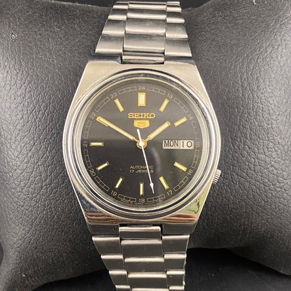 Vintage Original Seiko 5 Automatic Black Face Cal. 7009 Men's Wrist Watch Serviced.