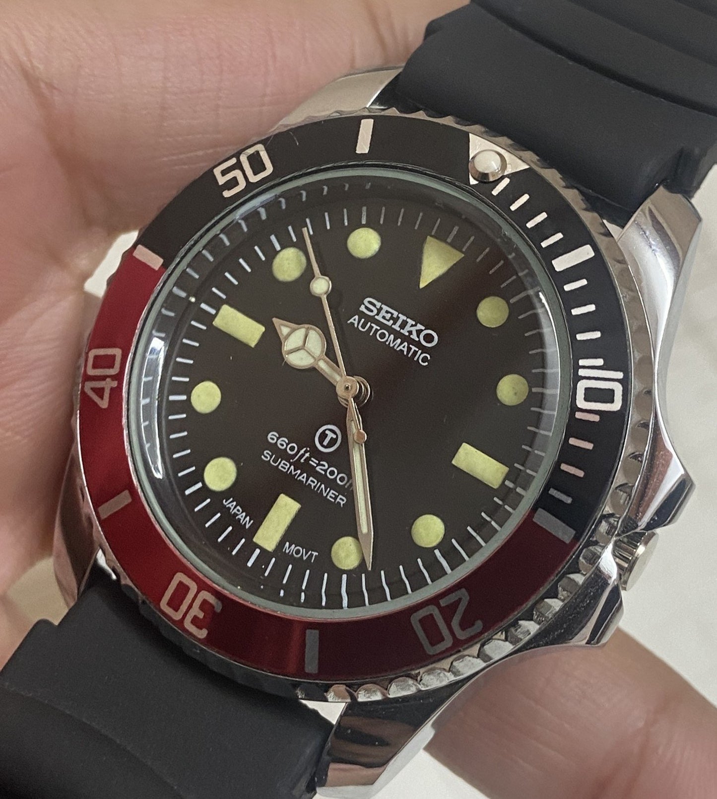 Vintage Seiko Submariner Automatic Black Face Cal. 6319 Men's Wrist Watch Serviced.
