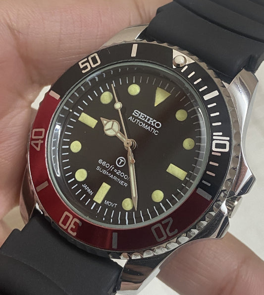 Vintage Seiko Submariner Automatic Black Face Cal. 6319 Men's Wrist Watch Serviced.