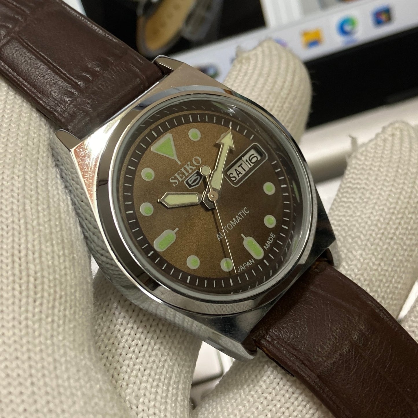 Vintage Seiko 5 Automatic 17Jewels Cal. 6309 Brown Face Brown Band Men's Wrist Watch SB01