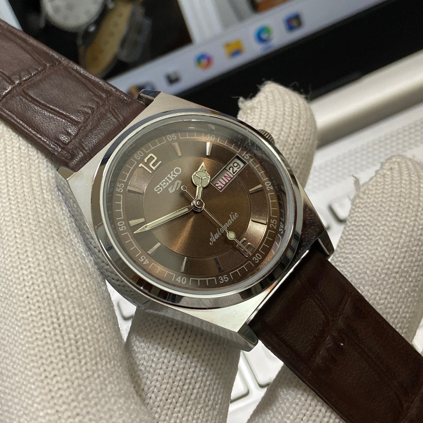 Vintage Seiko 5 Automatic 17Jewels Cal. 6309 Brown Face Brown Band Men's Wrist Watch SB02