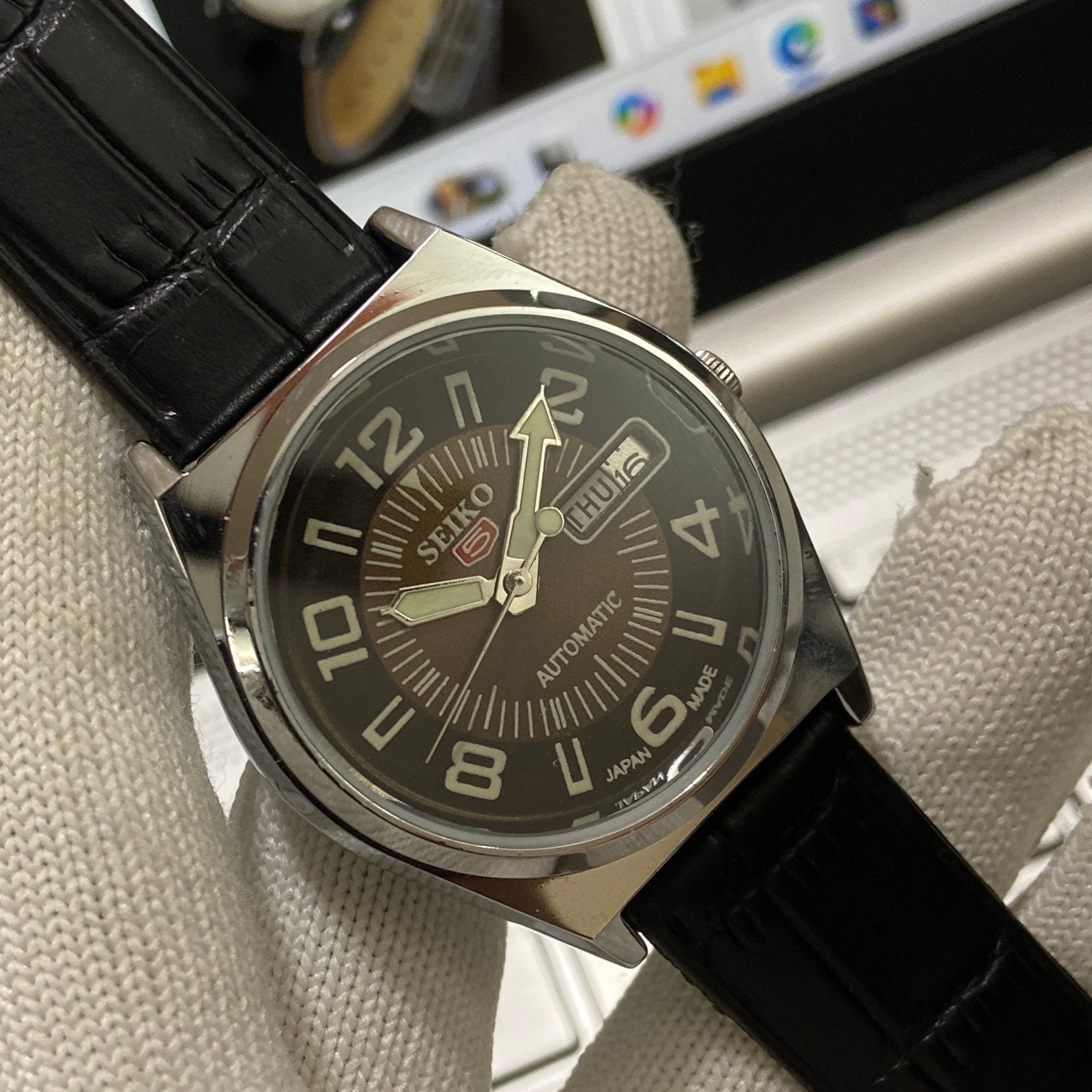 Vintage MOD Seiko 5 Automatic 17Jewels Cal. 6309 Brown Face Black Band Men's Wrist Watch SB03