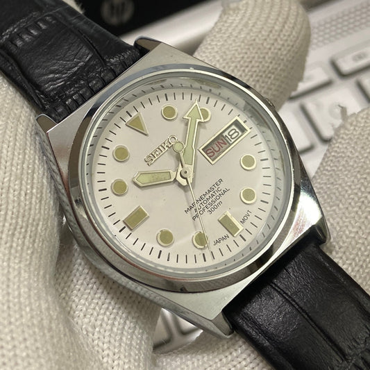 Vintage Seiko 5 Automatic 17Jewels Cal. 6309 White Face Black Band Men's Wrist Watch SB04