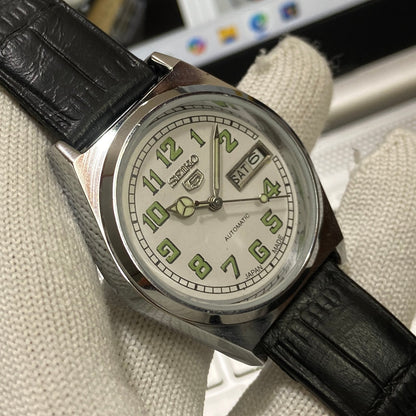 Vintage Seiko 5 Automatic 17Jewels Cal. 6309 White Face Black Band Men's Wrist Watch SB06