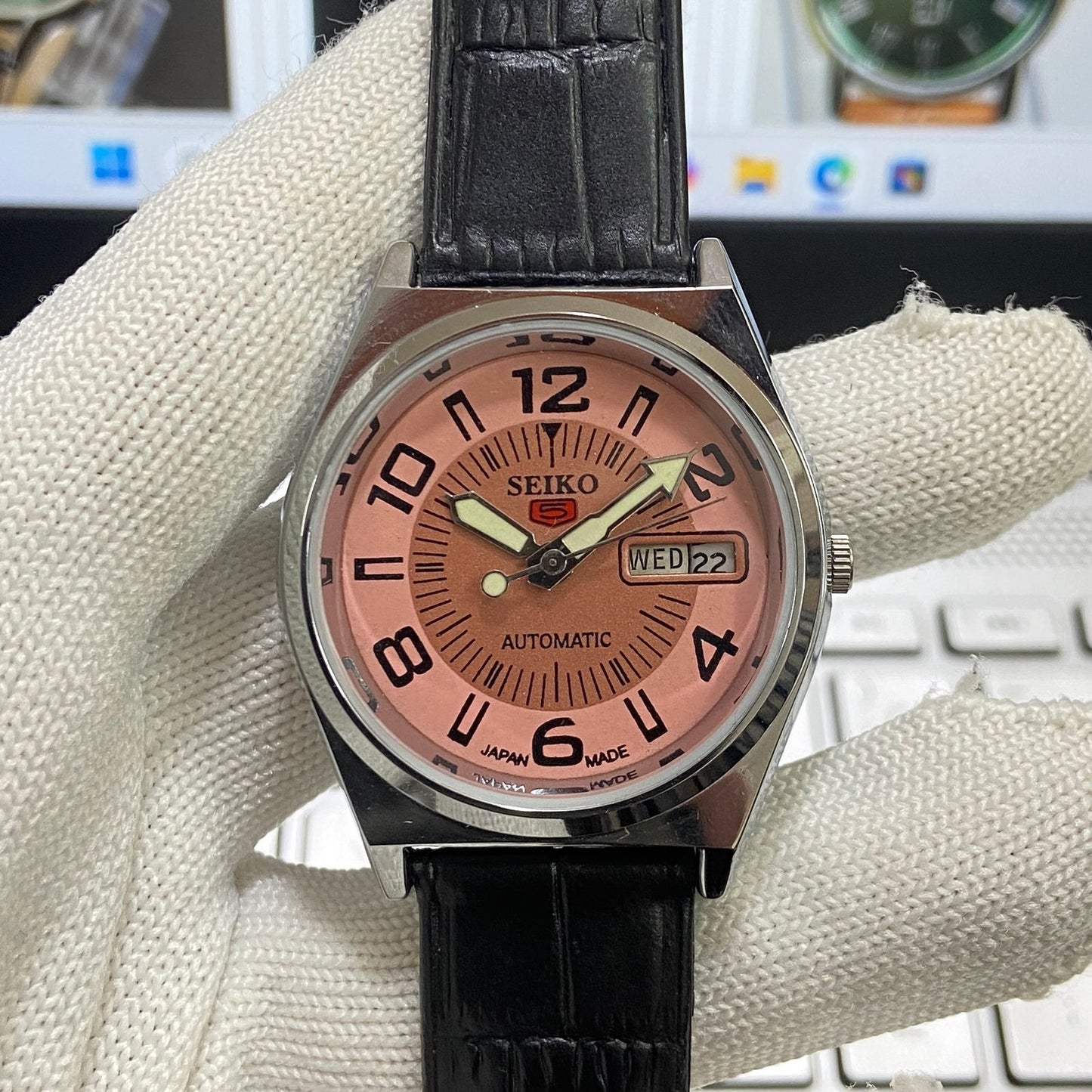Vintage Seiko 5 Automatic 17Jewels Cal. 6309 Copper Face Black Band Men's Wrist Watch SB07