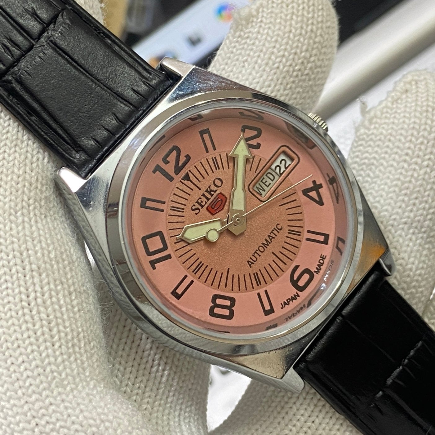 Vintage Seiko 5 Automatic 17Jewels Cal. 6309 Copper Face Black Band Men's Wrist Watch SB07