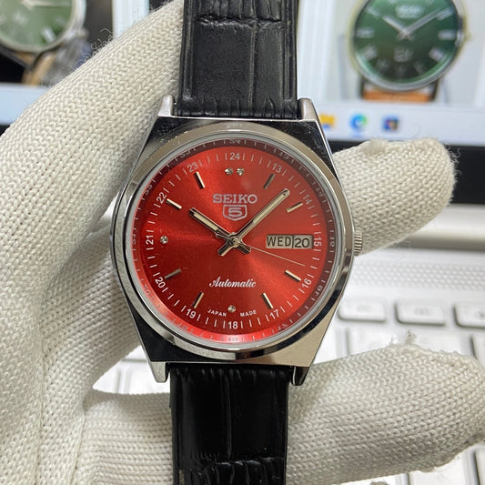 Vintage Seiko 5 Automatic17Jewels Cal. 6309 Red Face Black Band Men's Wrist Watch SB11