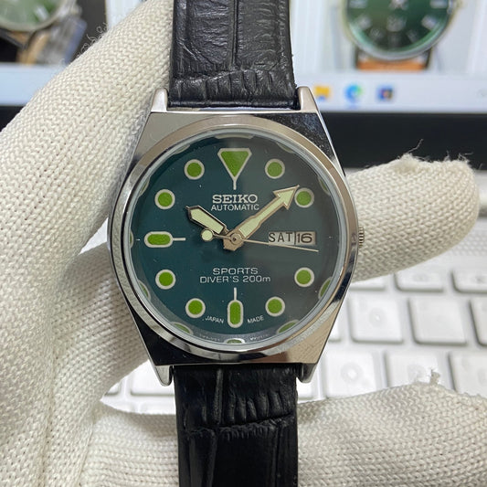 Vintage Seiko 5 Automatic17Jewels Cal. 6309 Green Face Black Band Men's Wrist Watch SB12