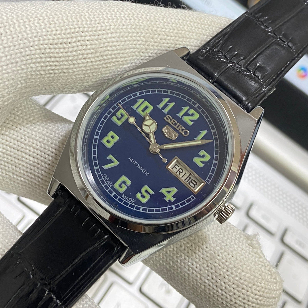 Vintage MOD Seiko 5 Automatic17Jewels Cal. 6309 Blue Face Black Band Men's Wrist Watch SB13
