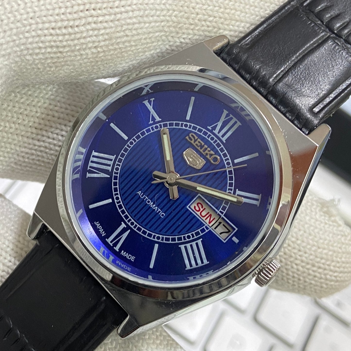 Vintage Seiko 5 Automatic17Jewels Cal. 6309 Blue Face Black Band Men's Wrist Watch SB14