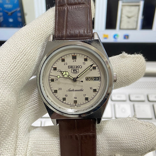 Vintage Seiko 5 Automatic17Jewels Cal. 6309 white Face Black Band Men's Wrist Watch SB17