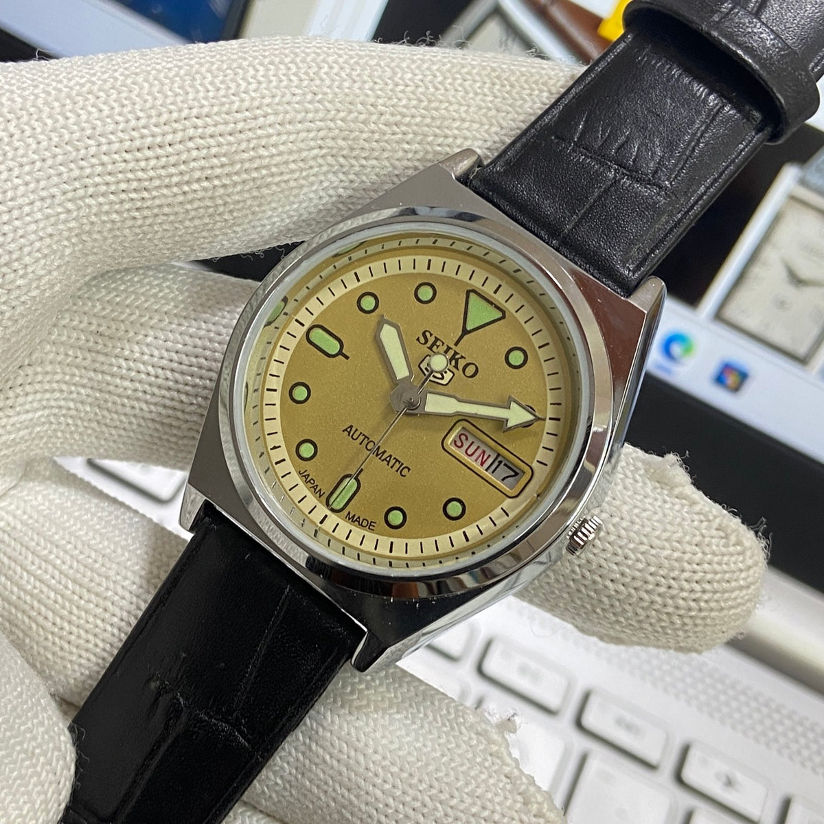 Vintage MOD Seiko 5 Automatic17Jewels Cal. 6309 Yellow Face Black Band Men's Wrist Watch SB20