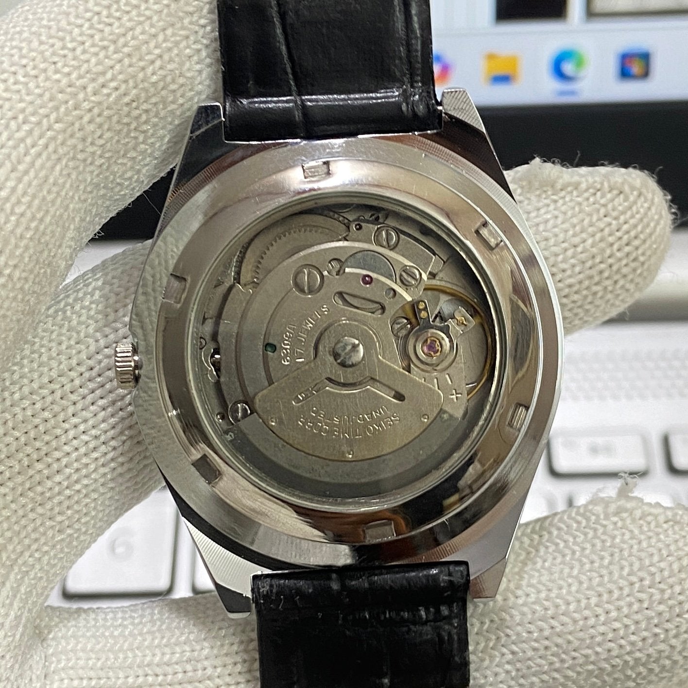 Vintage Seiko 5 Automatic17Jewels Cal. 6309 Black Face Black Band Men's Wrist Watch SB21