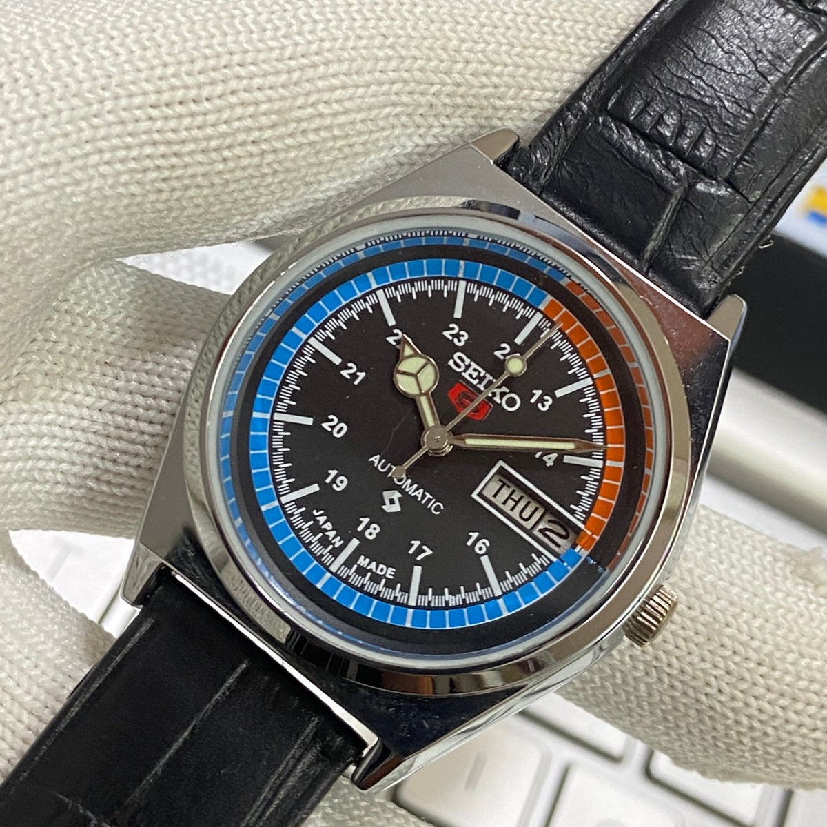 Vintage MOD Seiko 5 Automatic17Jewels Cal. 6309 Black Face Black Band Men's Wrist Watch SB26