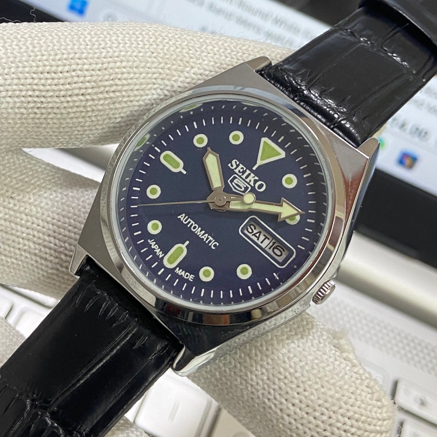 Vintage Seiko 5 Automatic17Jewels Cal. 6309 Blue Face Black Band Men's Wrist Watch SB28