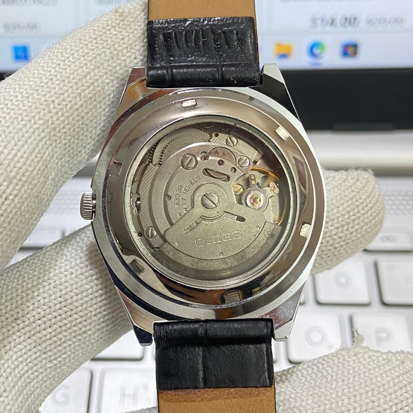 Vintage Seiko 5 Automatic17Jewels Cal. 6309 White Face Black Band Men's Wrist Watch SB29
