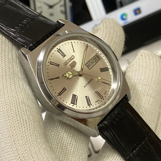Vintage Seiko 5 Automatic17Jewels Cal. 6309 Silver Face Black Band Men's Wrist Watch SB30