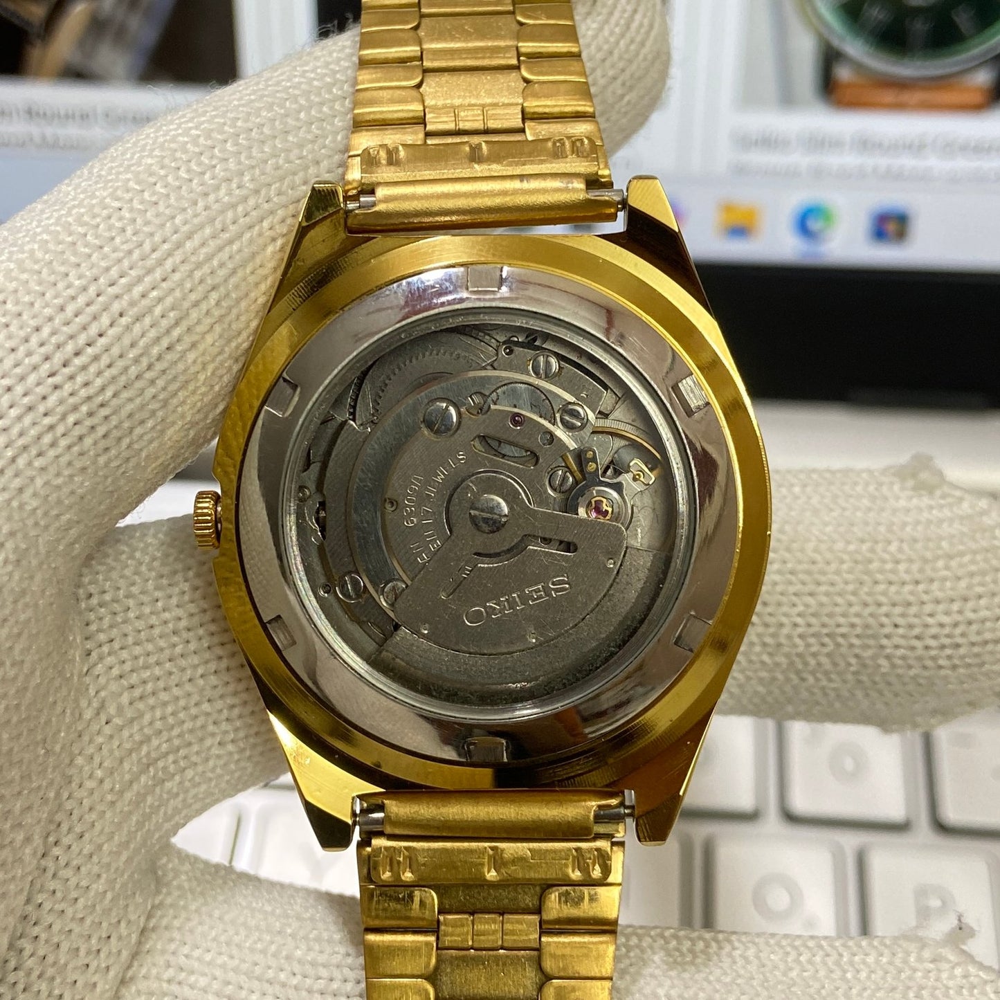 Vintage Seiko 5 Gold Plated Automatic17Jewels Cal. 6309 Green Face Men's Wrist Watch SC03