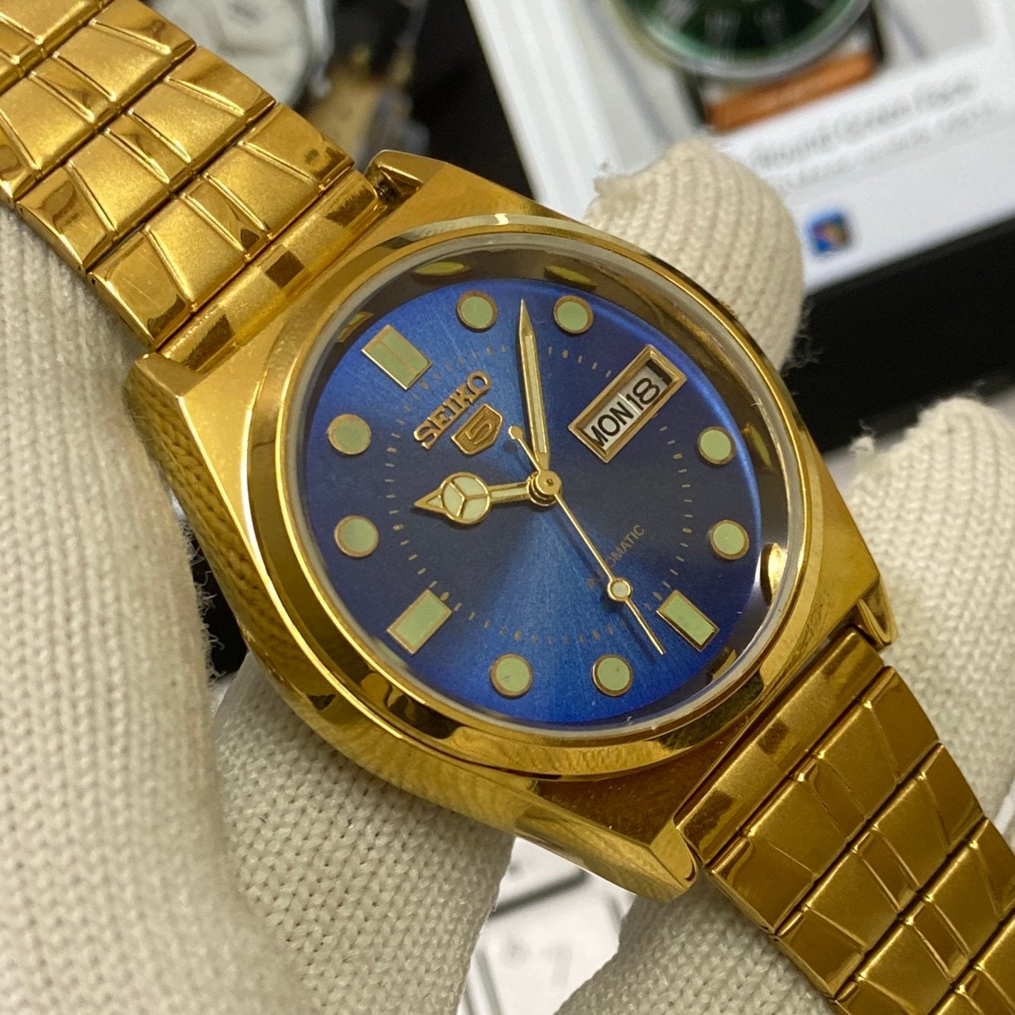 Vintage Seiko 5 Gold Plated Automatic 17 Jewels Cal. 6309 Blue Face Men's Wrist Watch SC09