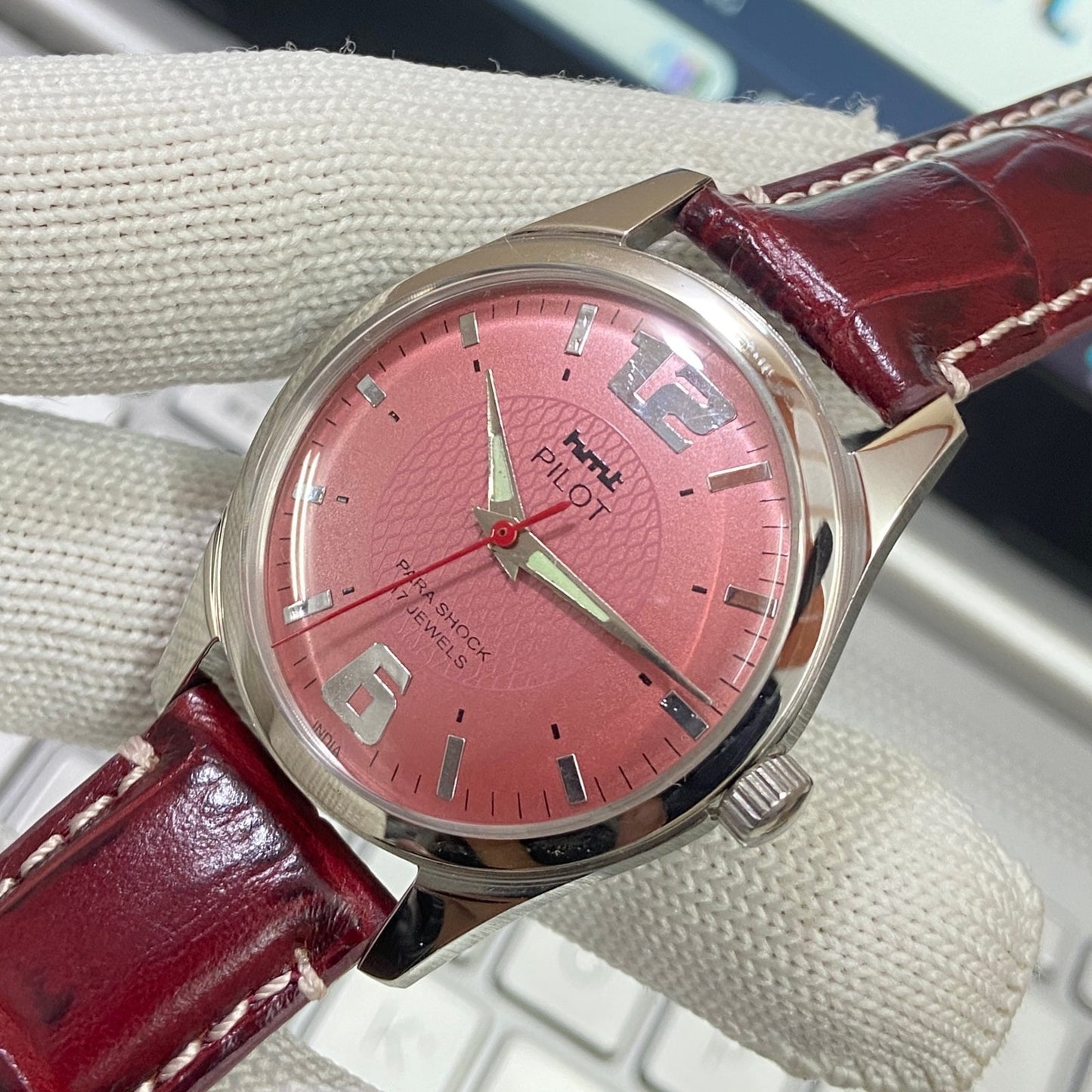 Vintage Mod HMT Pilot Hand Winding 17 Jewels Pink Face Brown Face Men's Wrist Watch B06