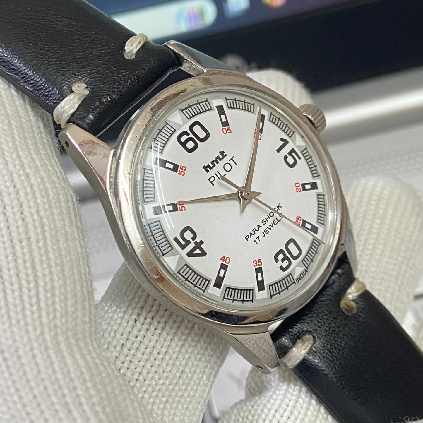 Vintage HMT Pilot Hand Winding 17 Jewels White Face Black Band Men's Wrist Watch B07