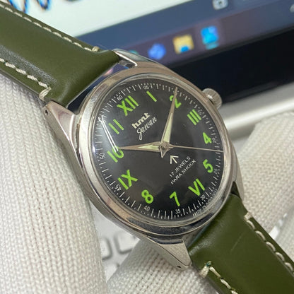 Vintage HMT Jawan Hand Winding 17 Jewels Black Face Green Band Men's Wrist Watch B13