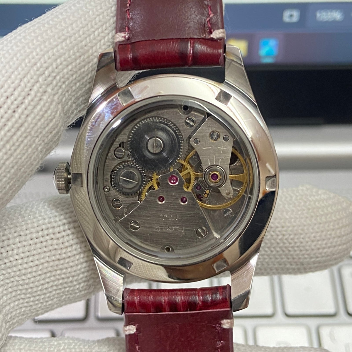 Vintage MOD HMT Devanagari Hand Winding 17 Jewels Red Face Red  Band Men's Wrist Watch B18