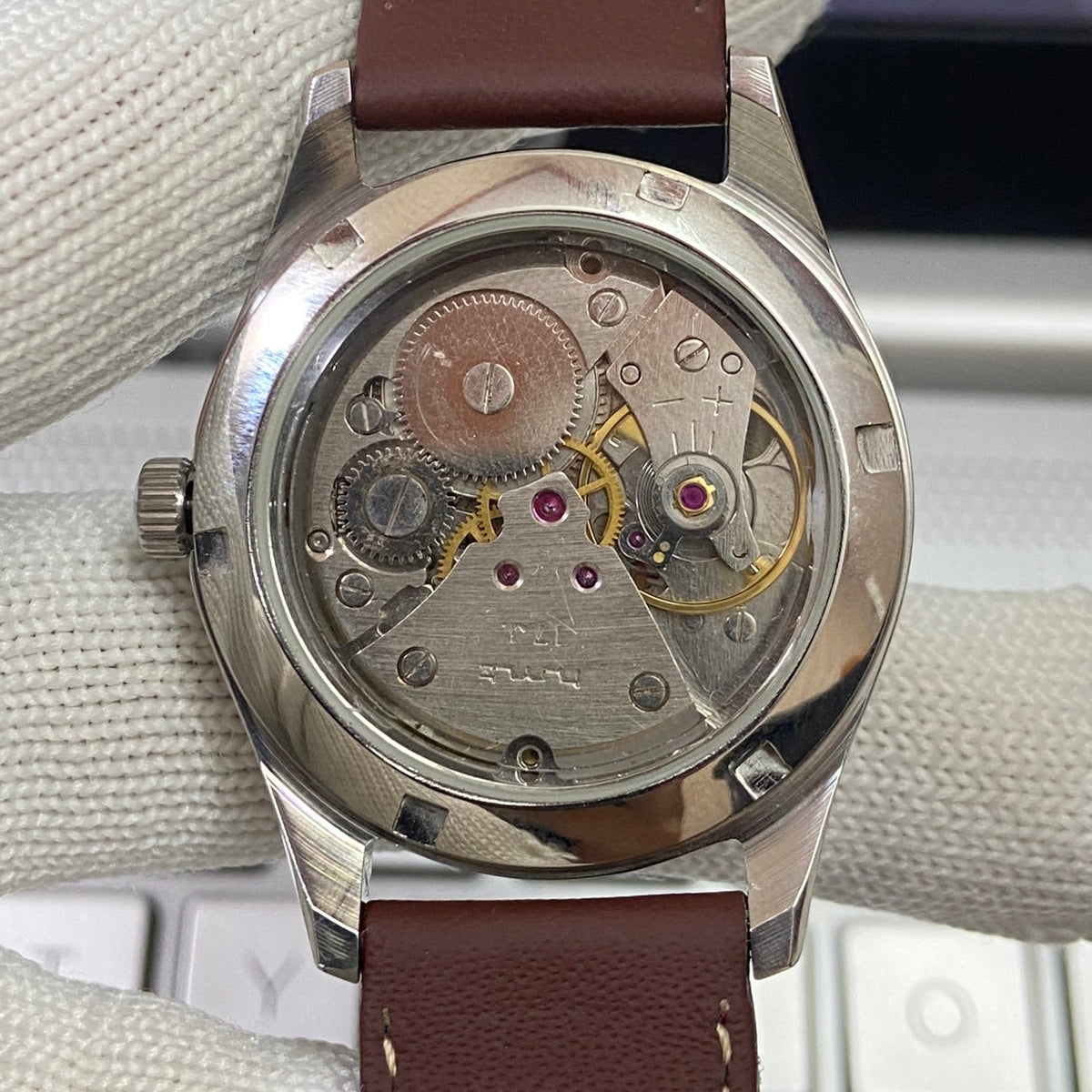 Vintage MOD HMT Devanagari Hand Winding 17 Jewels Brown Face Brown Band Men's Wrist Watch B22
